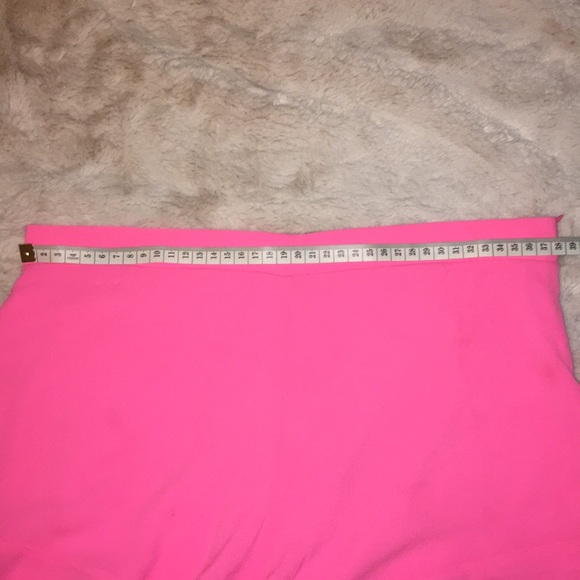 Shorts - Picture 4 of 6